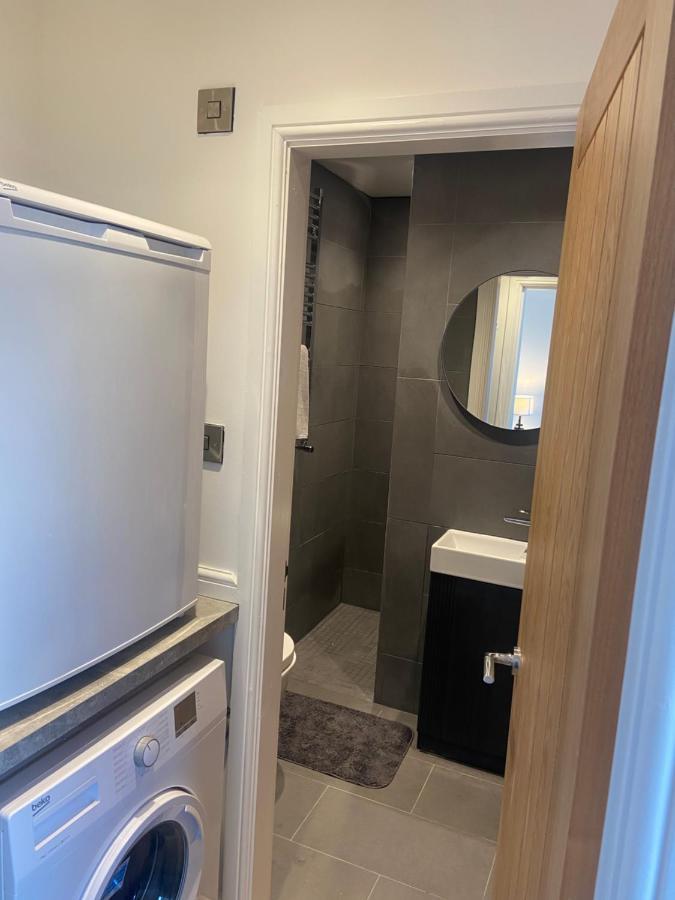 Spacious One Bedroom Ground Floor Apartment Χαρογκέιτ Εξωτερικό φωτογραφία
